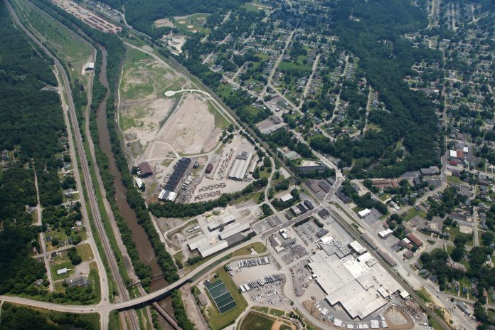 Efforts to improve Mahoning River include remediation, education