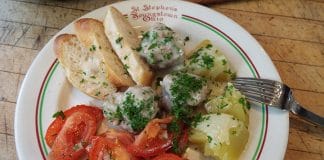 German Meatballs in White Sauce (Koenigsberger Klopse)