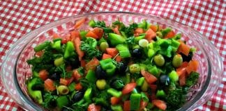 Fresh Green Pepper Tomato Salad